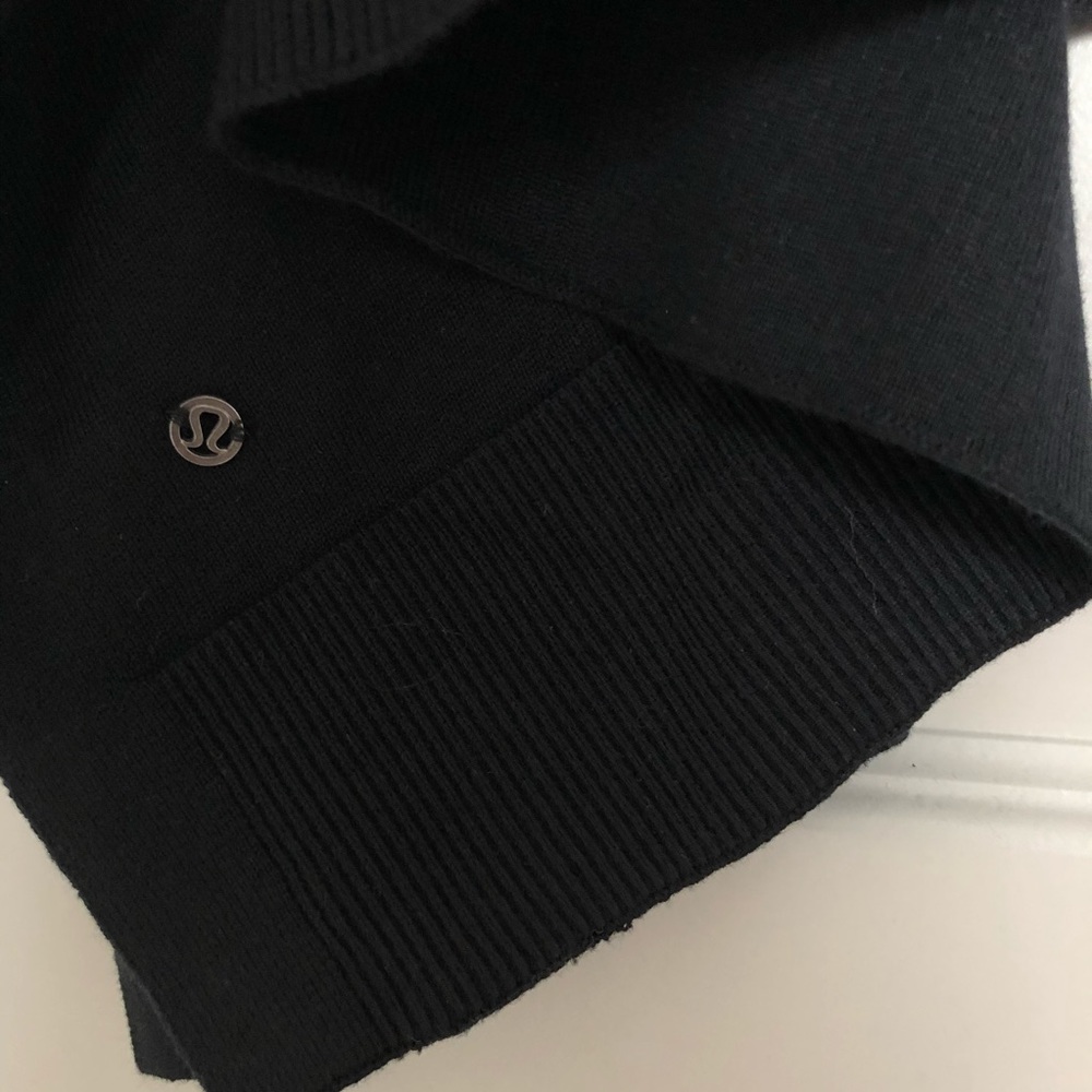 NWOT lululemon Free To Coast Wrap - Picture 7 of 7